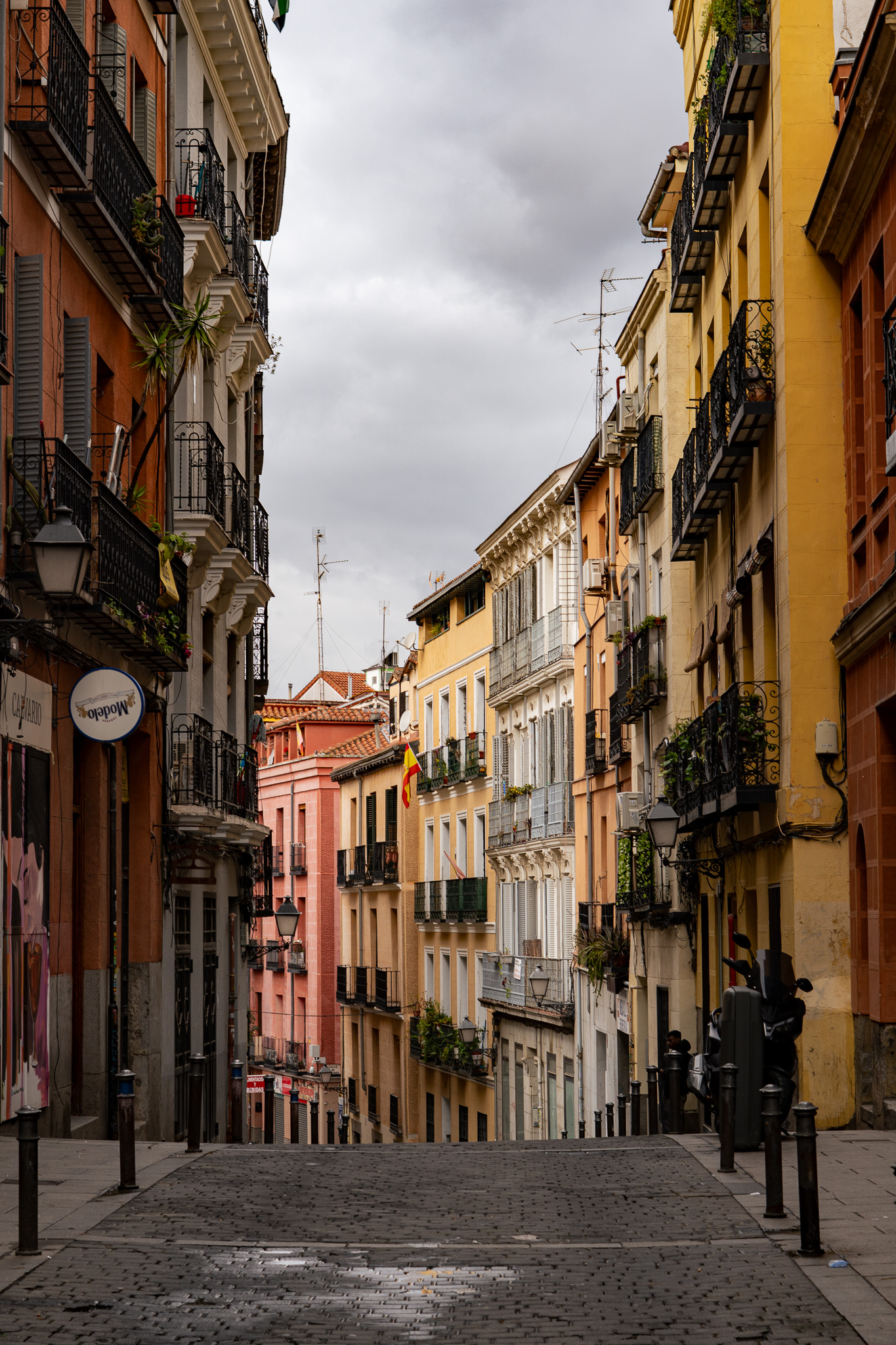 Rue colorée à Madrid